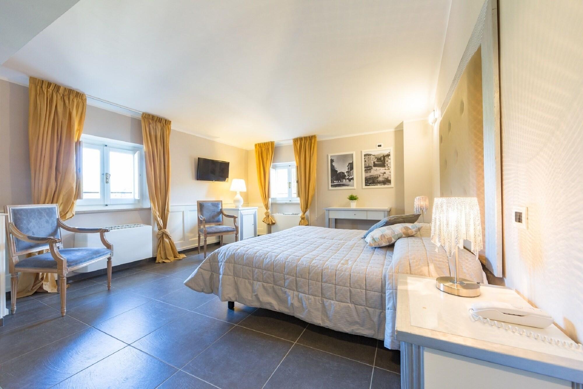 Mirò Hotel 3*